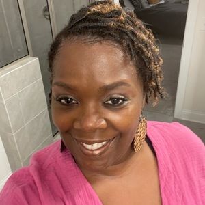 Meet your Posher, Marie